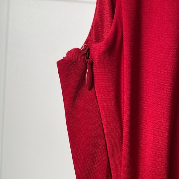 Roz & Ali, Red, Size 4 Petite, sheath dress - Picture 9 of 9